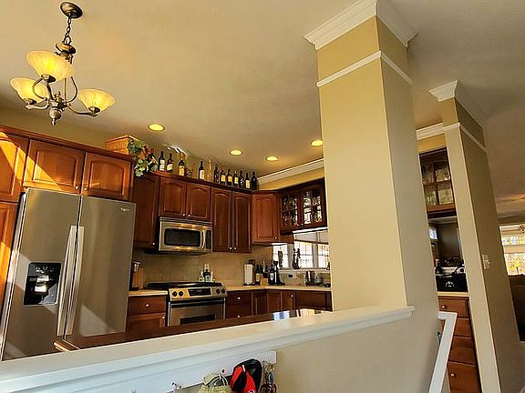 5th image of 2540 Forest Bluff Dr SE
