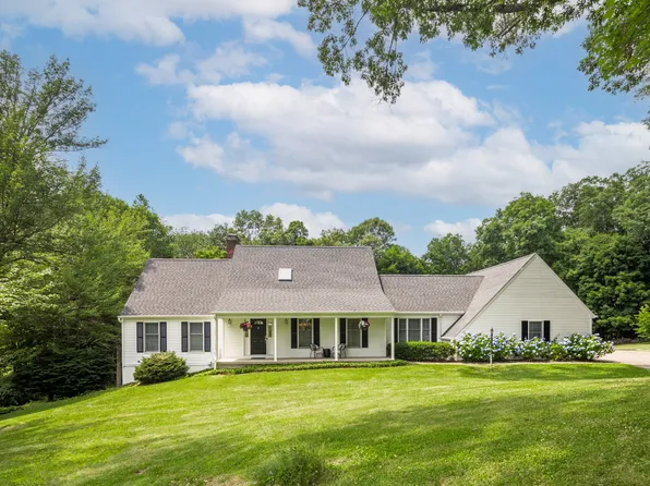 6 Beechwood Circle, Brookfield, CT 06804