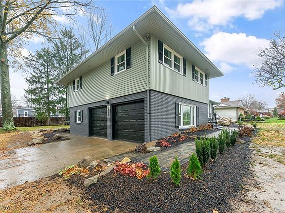 2nd image of 2612 Birchwood Dr