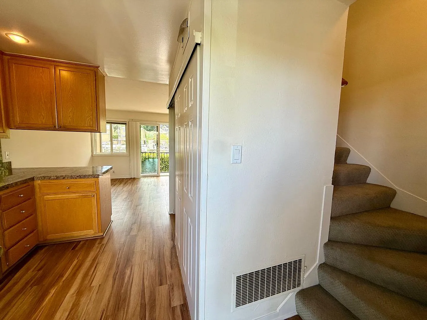 30 Locust Avenue — Photo 3
