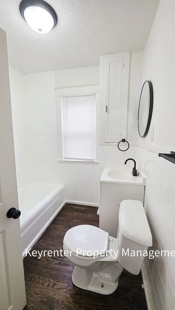 5 Bed 2 Bath $2,200 — Photo 4
