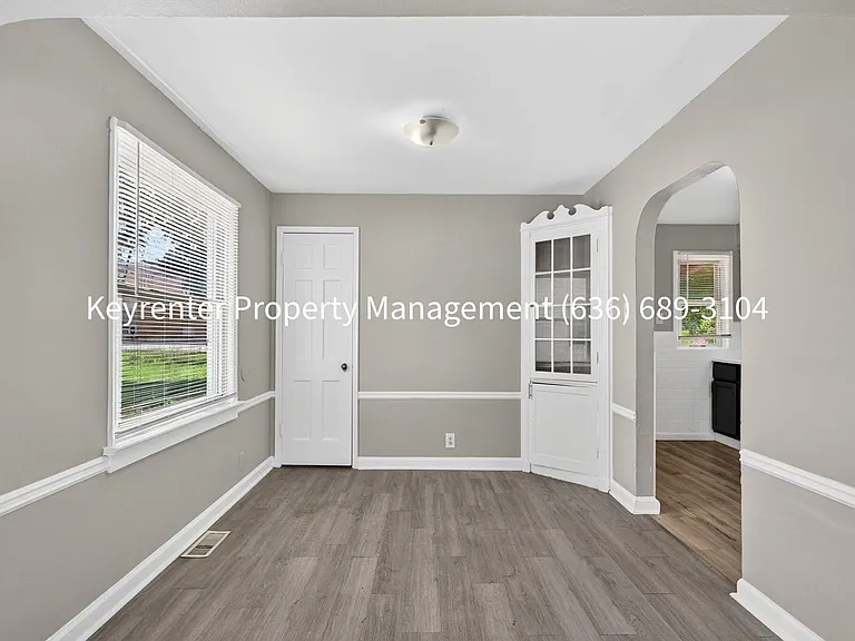 6317 Abbott Dr — Photo 17