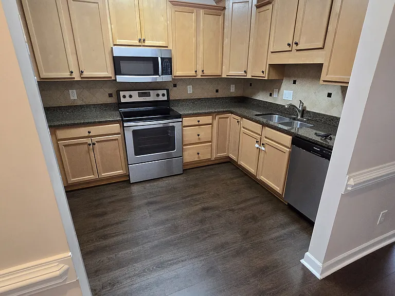 5005 Spellow Ln — Photo 14