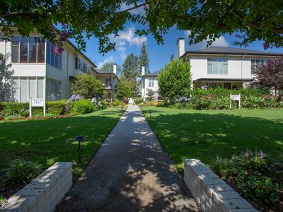 707 S Orange Grove Blvd, Pasadena, CA, 91105