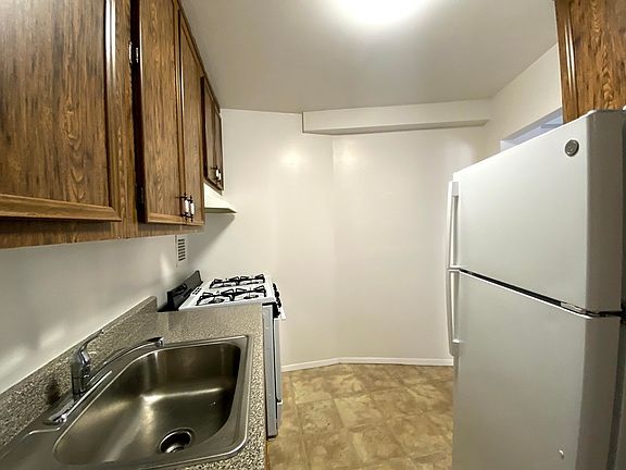 5th image of 75-23 113th St #4