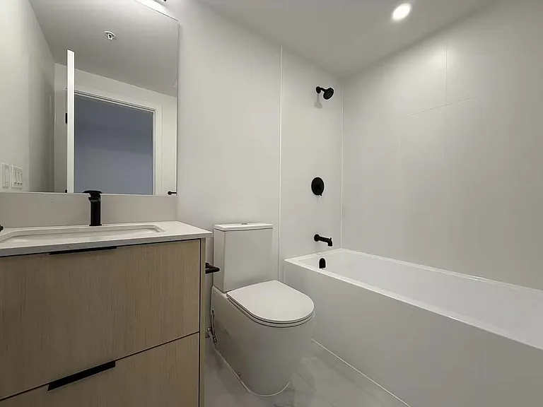 13738 Central Ave — Photo 14