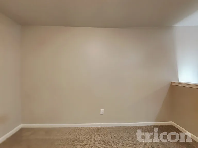 4037 Dover Downs Dr — Photo 16