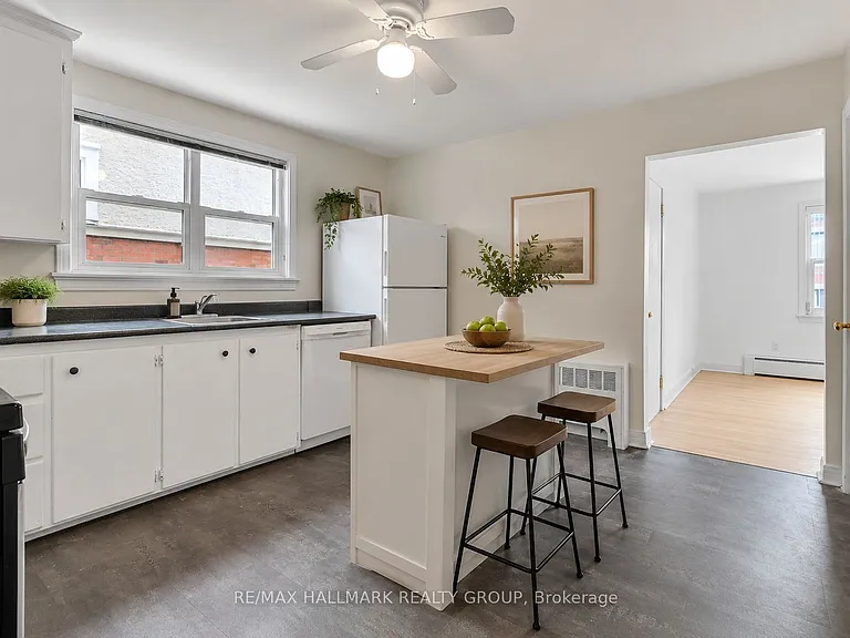 55 Ivy Cres #2 — Photo 11