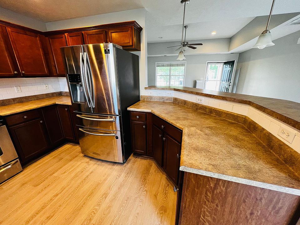 1st image of 4960 Penrose Dr