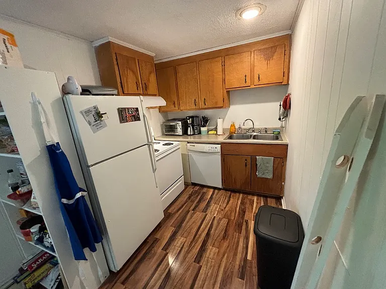 505 Warren St #4 — Photo 5