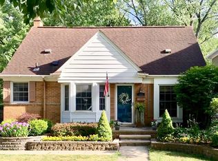 911 Hickory Ave, Royal Oak, MI 48073