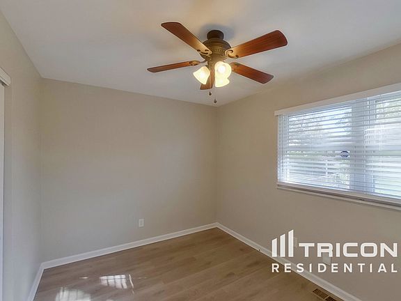 3rd image of 3437 Ipswich Ln