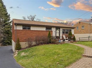 813 Cottonwood Dr, Monroeville, PA