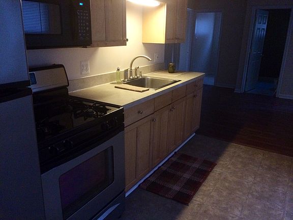2nd image of 22211 Lange St
