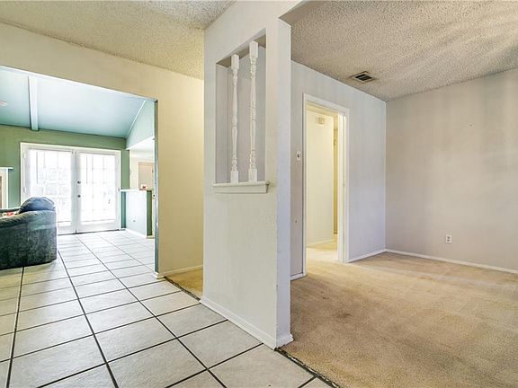 3rd image of 1418 Guildford St