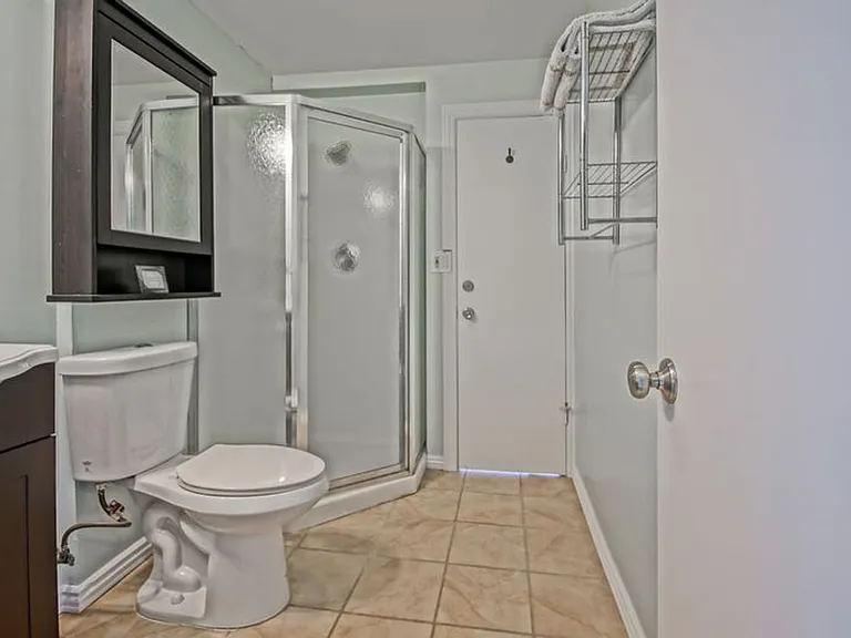 2404 Sebald Ave — Photo 49