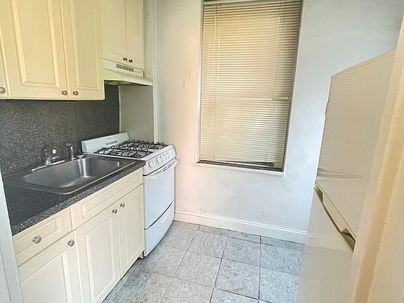 3rd image of 172-90 Highland Ave #N5