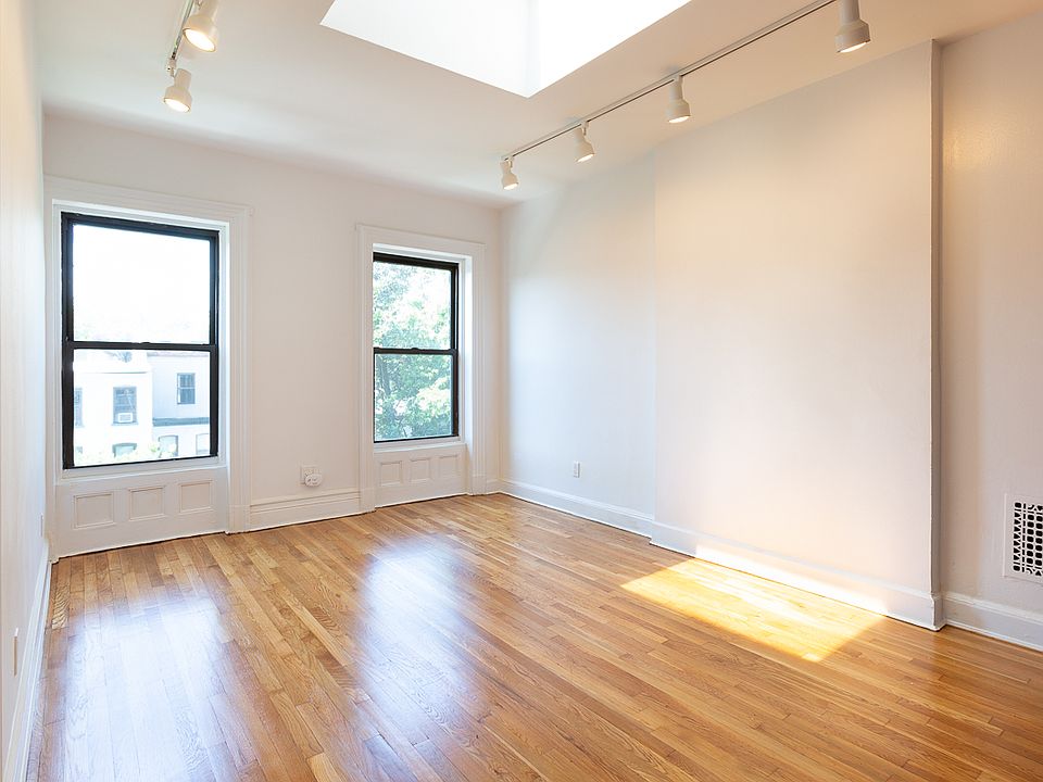 1st image of 232 Garfield Pl APT 4R