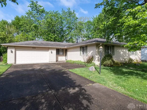 1029 Catalina Dr, Dayton, OH 45449