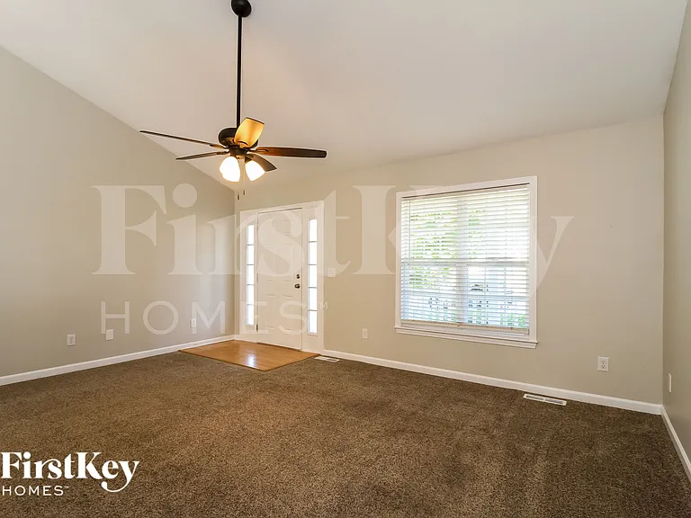 6111 Tory Ct — Photo 5