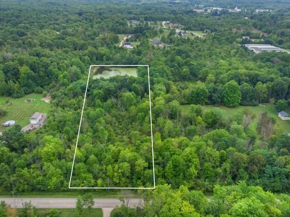 8 Sperry Rd, Newbury, OH 44065