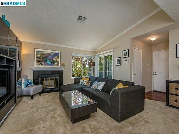 2nd image of 635 Canyon Oaks Dr APT E