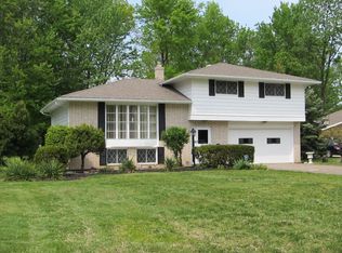 7593 Kennedy Ct, Mentor, OH 44060