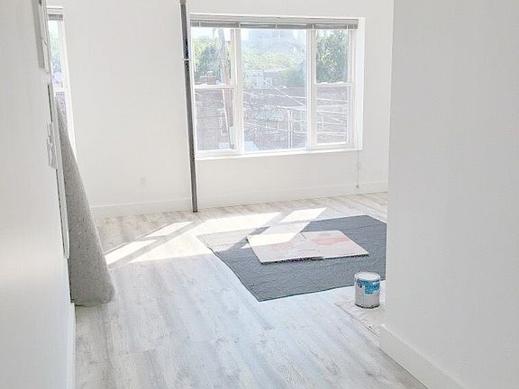 3rd image of 23-11 19th St Floor 2