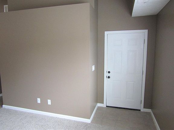 5th image of 4213 Canterbury Green Way