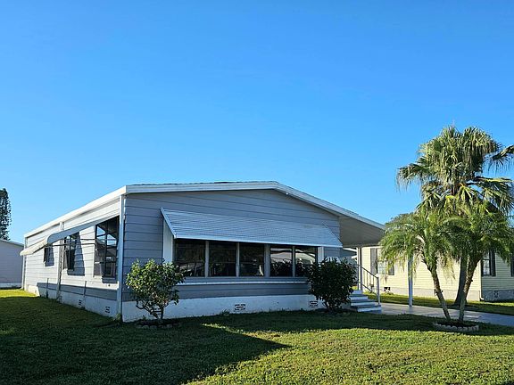 2nd image of 138 Bimini Cay Cir