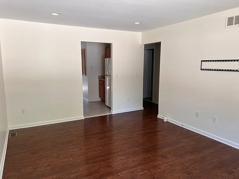25769 Village Ln #MAIN — Photo 3
