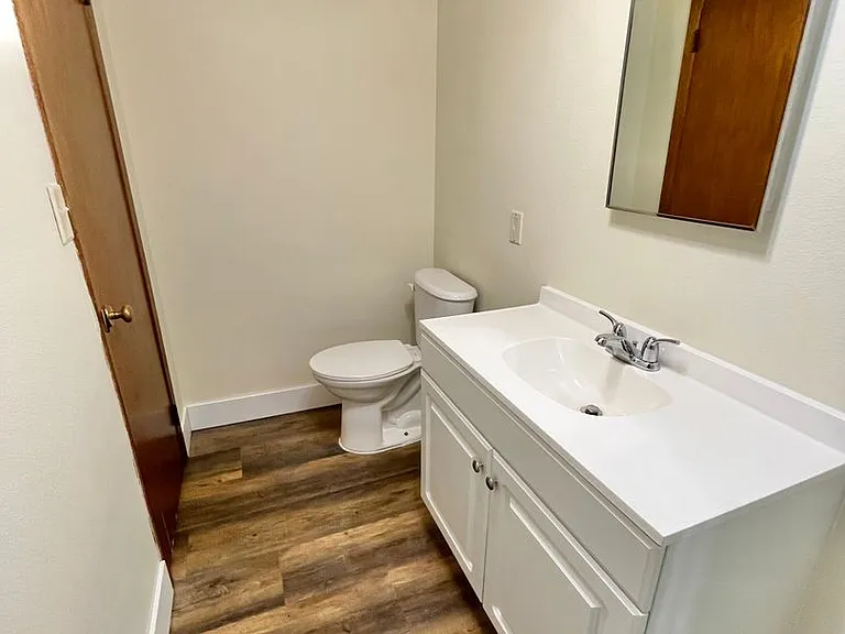 4909 E Linden Ln — Photo 33