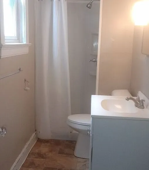 241 E 10th St #1 — Photo 10