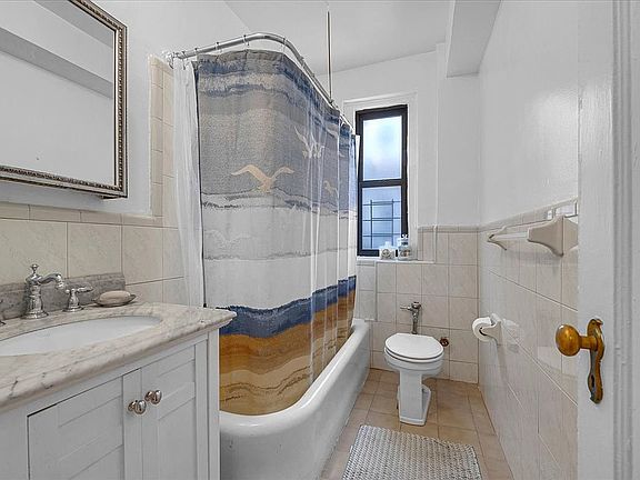 4th image of 3875 Waldo Ave APT 5E