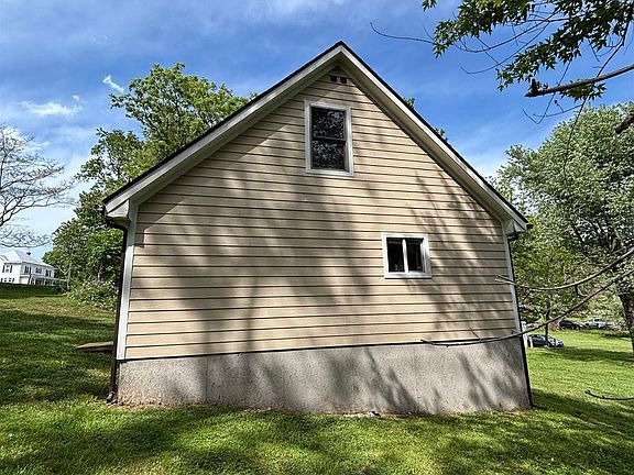 5th image of 2198 Raphine Rd