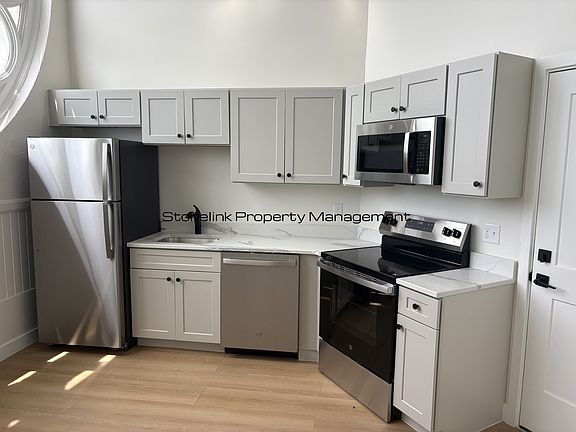 4th image of 265 Manton Ave #306