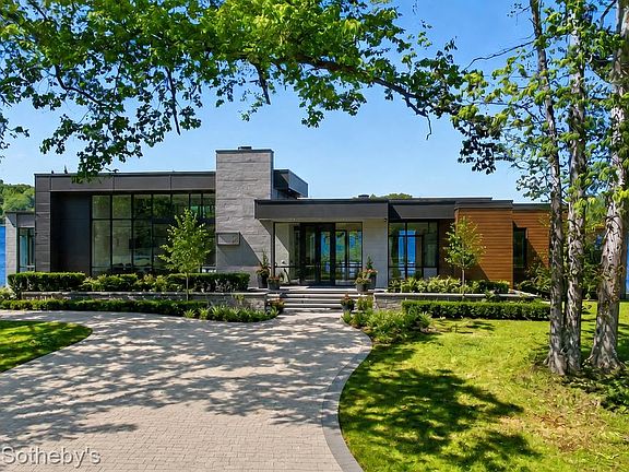 5th image of 9485 Lakeview Dr