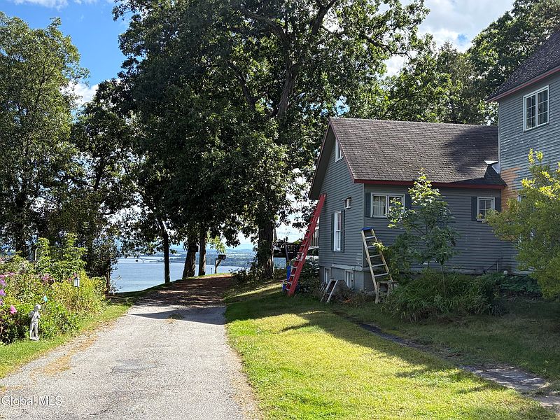 3rd image of 48 Spring Street