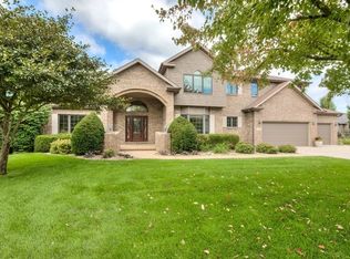 2112 Currant Ct, Bloomington, IL 61704