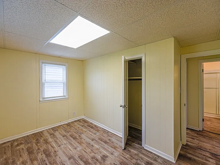 2232 E Riverside Dr — Photo 13