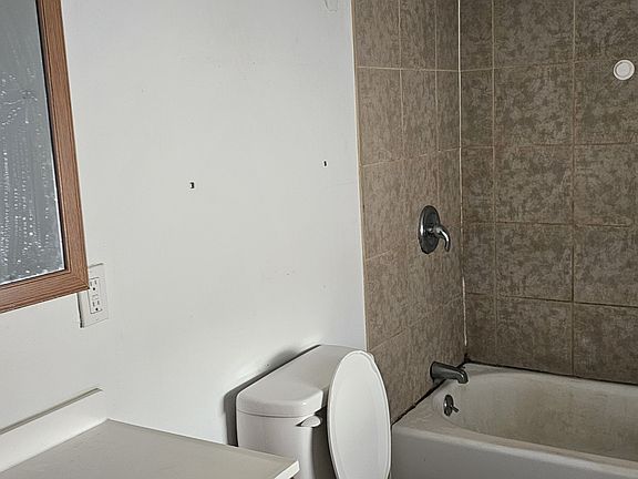 3rd image of 1707 Farr St