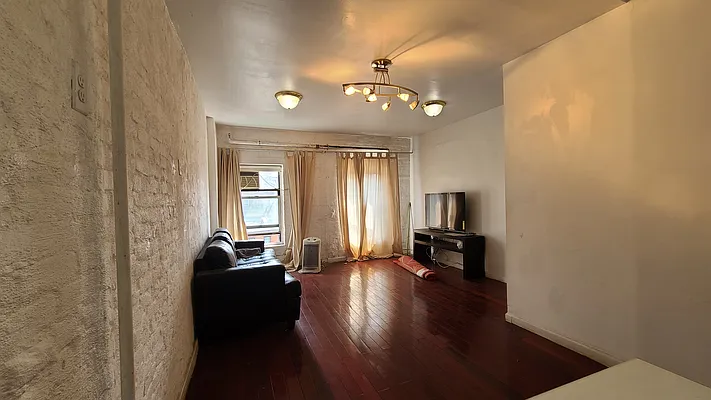 Rented by Matthew Gros-Werter, LREB  | media 25