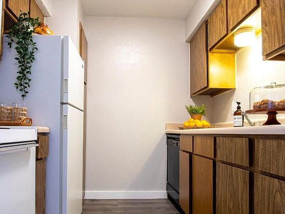3rd image of 524 S Carroll Blvd #162