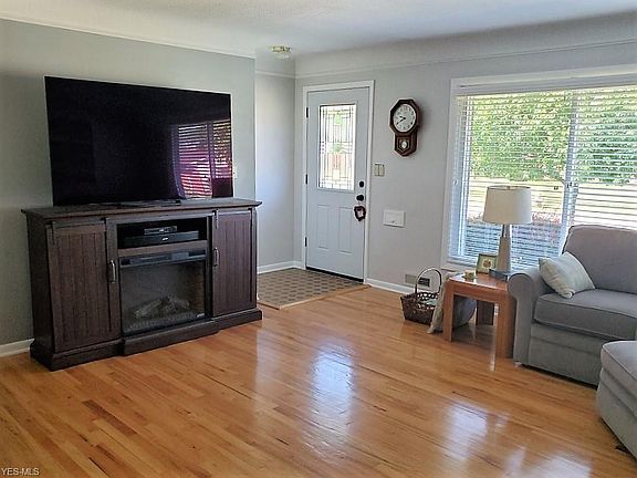2nd image of 6875 Reid Dr