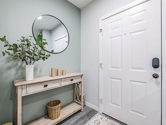 3rd image of 8542 Hunters Key Cir