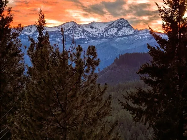 25603 Camp 12 Road, Leavenworth, WA 98826