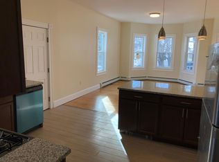 75 Beacon St APT 1, Lowell, MA 01850