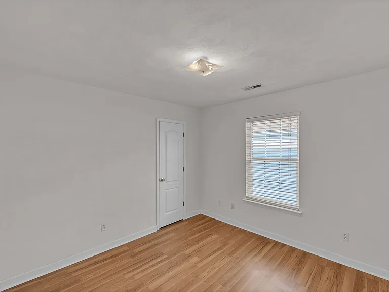 8131 Redmon Rd #B — Photo 22