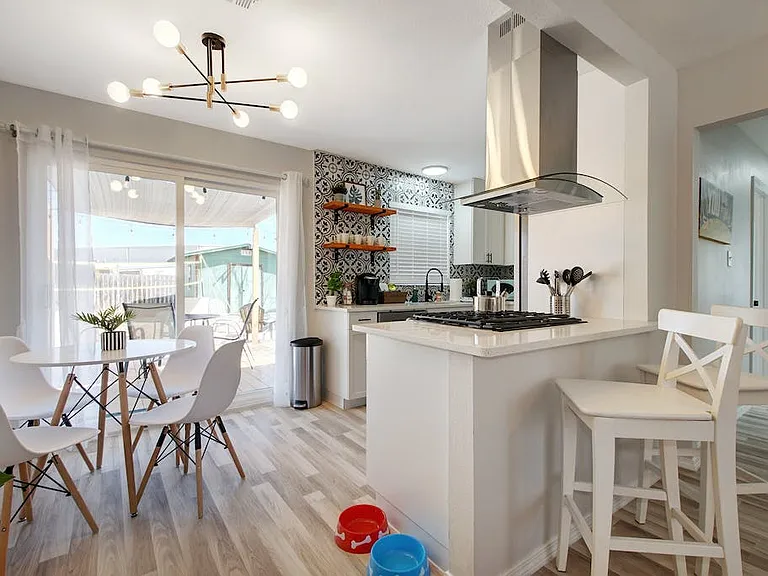 2210 Bristol Dr — Photo 20