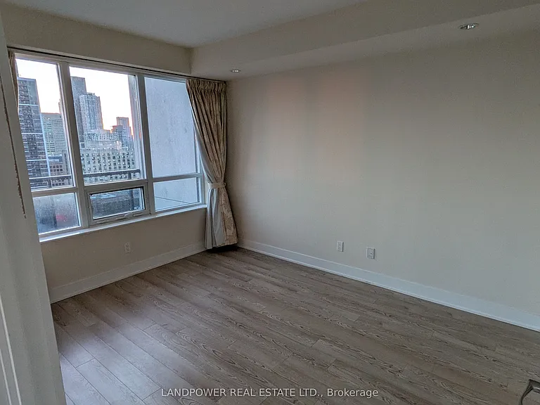 28 Linden St #2806 — Photo 11